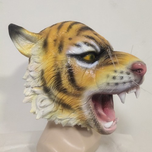 Gruselige tiger maske weißer - tiger,